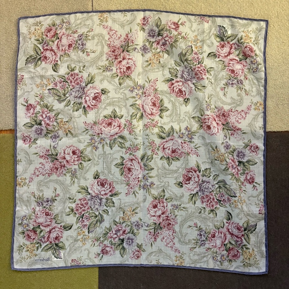NWT BURBERRY Vintage Floral Scarf - Picture 9 of 13